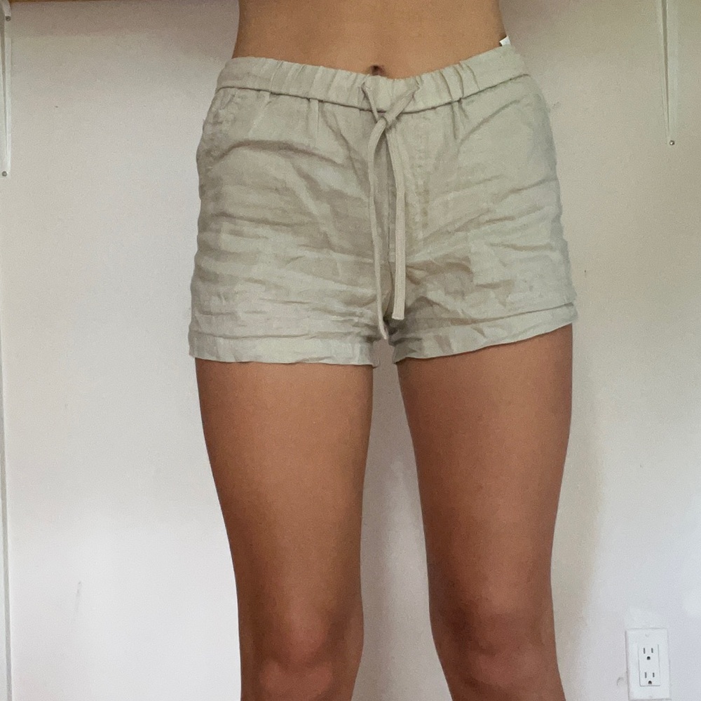 Women’s linen shorts
